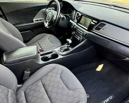 Синий Киа Niro, объемом двигателя 1.6 л и пробегом 0 тыс. км за 15499 $, фото 7 на Automoto.ua