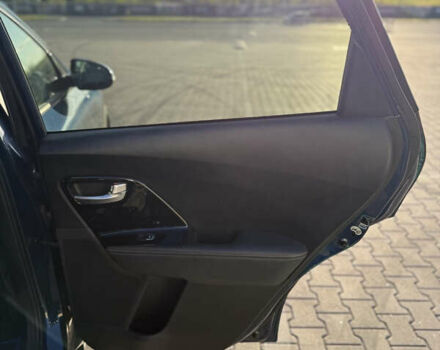 Синий Киа Niro, объемом двигателя 1.59 л и пробегом 114 тыс. км за 19000 $, фото 18 на Automoto.ua