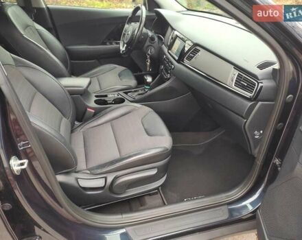 Синий Киа Niro, объемом двигателя 1.58 л и пробегом 219 тыс. км за 16200 $, фото 37 на Automoto.ua