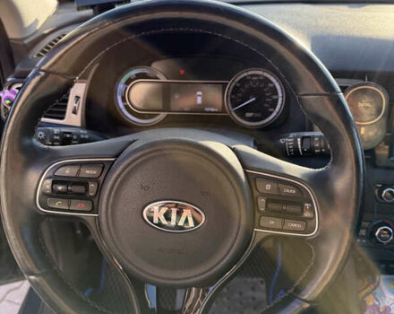 Синий Киа Niro, объемом двигателя 1.59 л и пробегом 114 тыс. км за 19000 $, фото 33 на Automoto.ua