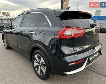 Синий Киа Niro, объемом двигателя 1.58 л и пробегом 119 тыс. км за 18300 $, фото 5 на Automoto.ua