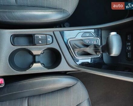 Синий Киа Niro, объемом двигателя 1.58 л и пробегом 187 тыс. км за 16650 $, фото 24 на Automoto.ua