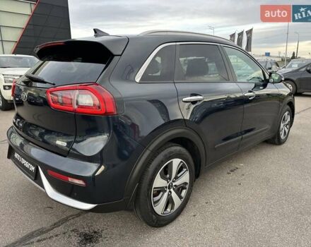 Синий Киа Niro, объемом двигателя 1.58 л и пробегом 119 тыс. км за 18300 $, фото 7 на Automoto.ua