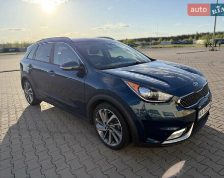 Синий Киа Niro, объемом двигателя 1.59 л и пробегом 114 тыс. км за 19000 $, фото 4 на Automoto.ua