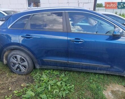 Синий Киа Niro, объемом двигателя 1.58 л и пробегом 155 тыс. км за 8200 $, фото 1 на Automoto.ua