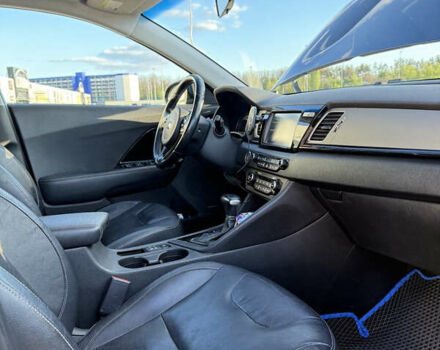Синий Киа Niro, объемом двигателя 1.59 л и пробегом 114 тыс. км за 19000 $, фото 35 на Automoto.ua