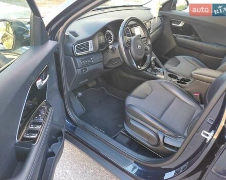 Синий Киа Niro, объемом двигателя 1.58 л и пробегом 187 тыс. км за 16650 $, фото 31 на Automoto.ua