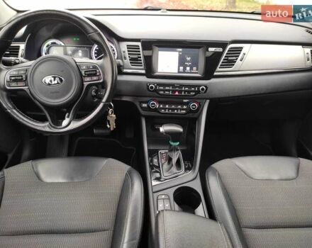 Синий Киа Niro, объемом двигателя 1.58 л и пробегом 219 тыс. км за 16200 $, фото 27 на Automoto.ua