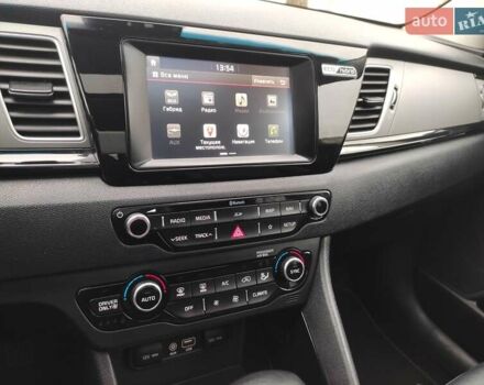 Синий Киа Niro, объемом двигателя 1.58 л и пробегом 219 тыс. км за 16200 $, фото 23 на Automoto.ua