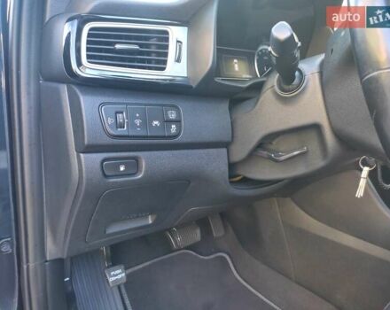 Синий Киа Niro, объемом двигателя 1.58 л и пробегом 187 тыс. км за 16650 $, фото 16 на Automoto.ua