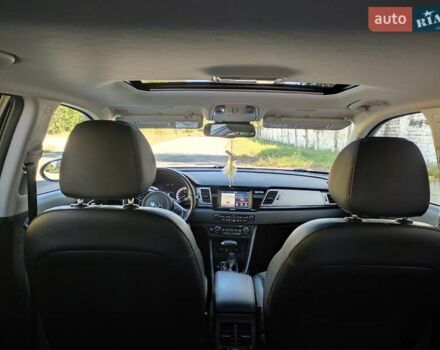Синий Киа Niro, объемом двигателя 1.58 л и пробегом 187 тыс. км за 16650 $, фото 28 на Automoto.ua