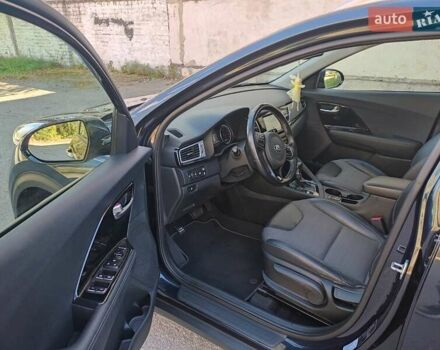 Синий Киа Niro, объемом двигателя 1.58 л и пробегом 187 тыс. км за 16650 $, фото 18 на Automoto.ua