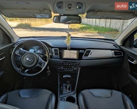 Синий Киа Niro, объемом двигателя 1.58 л и пробегом 187 тыс. км за 16650 $, фото 20 на Automoto.ua