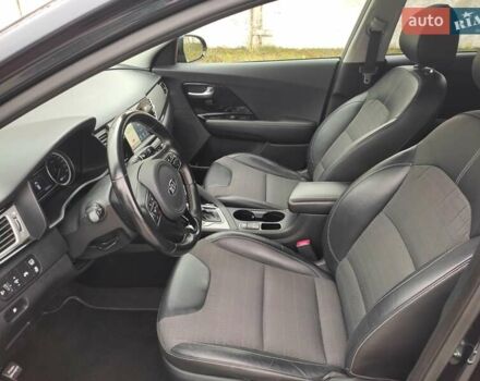 Синий Киа Niro, объемом двигателя 1.58 л и пробегом 219 тыс. км за 16200 $, фото 33 на Automoto.ua