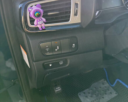 Синий Киа Niro, объемом двигателя 1.59 л и пробегом 114 тыс. км за 19000 $, фото 26 на Automoto.ua