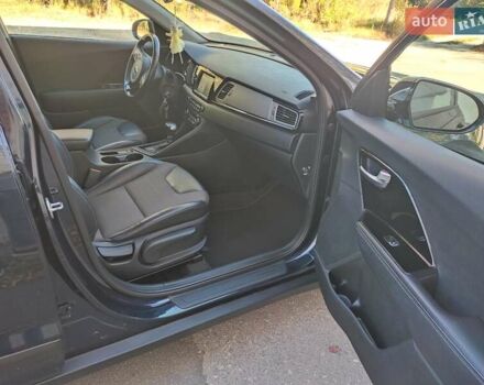 Синий Киа Niro, объемом двигателя 1.58 л и пробегом 187 тыс. км за 16650 $, фото 26 на Automoto.ua
