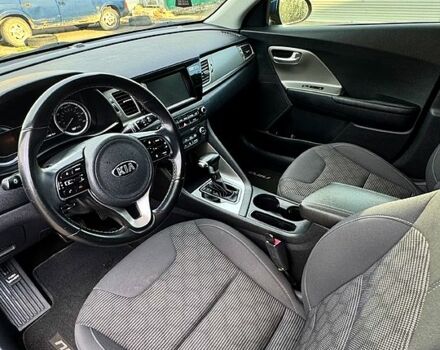 Синий Киа Niro, объемом двигателя 1.6 л и пробегом 0 тыс. км за 15499 $, фото 6 на Automoto.ua