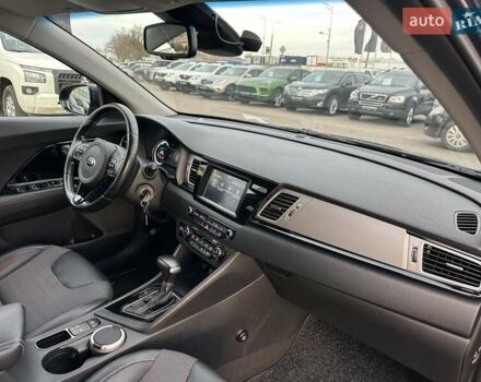 Синий Киа Niro, объемом двигателя 1.58 л и пробегом 119 тыс. км за 18300 $, фото 32 на Automoto.ua