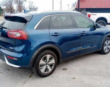 Синий Киа Niro, объемом двигателя 1.6 л и пробегом 45 тыс. км за 3600 $, фото 2 на Automoto.ua