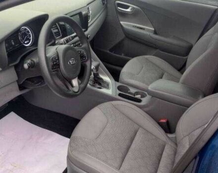 Синий Киа Niro, объемом двигателя 1.6 л и пробегом 45 тыс. км за 3600 $, фото 4 на Automoto.ua