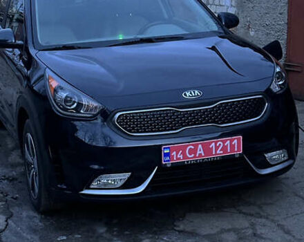 Синий Киа Niro, объемом двигателя 1.6 л и пробегом 123 тыс. км за 18900 $, фото 3 на Automoto.ua