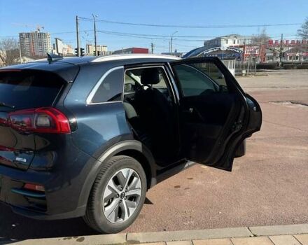 Синій Кіа Niro, об'ємом двигуна 0 л та пробігом 74 тис. км за 23900 $, фото 2 на Automoto.ua