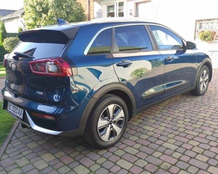 Синій Кіа Niro, об'ємом двигуна 1.6 л та пробігом 178 тис. км за 16800 $, фото 4 на Automoto.ua