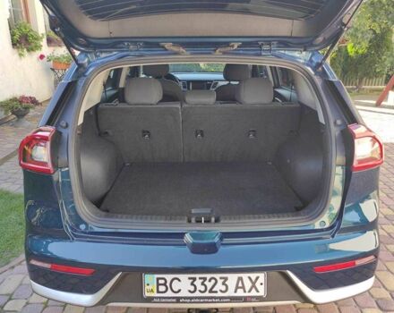 Синій Кіа Niro, об'ємом двигуна 1.6 л та пробігом 178 тис. км за 16800 $, фото 5 на Automoto.ua