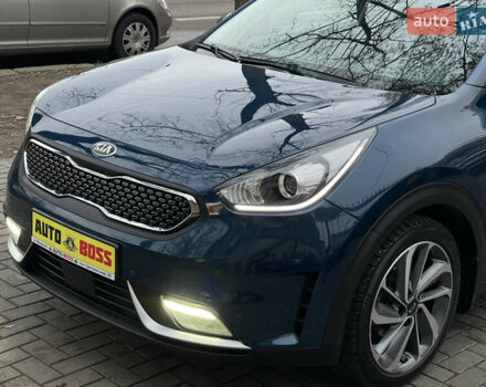 Синій Кіа Niro, об'ємом двигуна 1.58 л та пробігом 92 тис. км за 19800 $, фото 12 на Automoto.ua