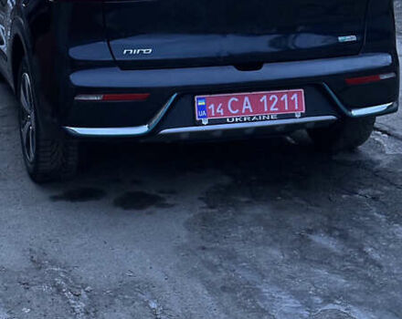 Синій Кіа Niro, об'ємом двигуна 1.6 л та пробігом 123 тис. км за 18900 $, фото 4 на Automoto.ua