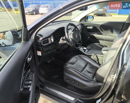 Синий Киа Niro, объемом двигателя 0 л и пробегом 128 тыс. км за 19300 $, фото 7 на Automoto.ua