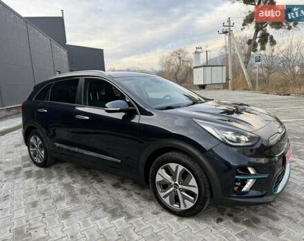 Синий Киа Niro, объемом двигателя 0 л и пробегом 168 тыс. км за 16800 $, фото 3 на Automoto.ua