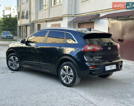 Киа Niro 2019 в Ивано-Франковске на Automoto.ua Синий Киа Niro, объемом двигателя 0 л и пробегом 155 тыс. км за 18650 $, фото 24 на Automoto.ua