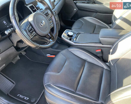 Синий Киа Niro, объемом двигателя 0 л и пробегом 129 тыс. км за 17999 $, фото 26 на Automoto.ua