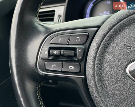 Синій Кіа Niro, об'ємом двигуна 0 л та пробігом 130 тис. км за 18455 $, фото 49 на Automoto.ua