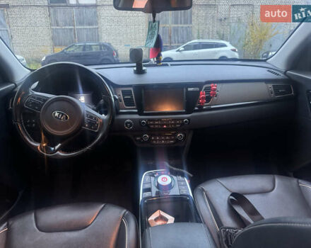 Синій Кіа Niro, об'ємом двигуна 0 л та пробігом 165 тис. км за 17500 $, фото 8 на Automoto.ua