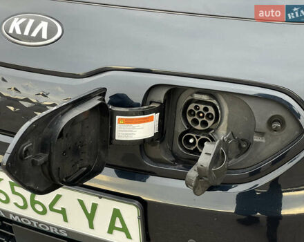 Синій Кіа Niro, об'ємом двигуна 0 л та пробігом 130 тис. км за 18455 $, фото 73 на Automoto.ua