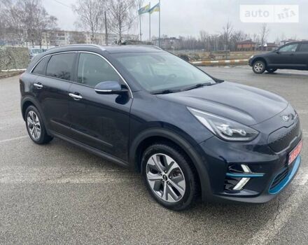 Синій Кіа Niro, об'ємом двигуна 0 л та пробігом 155 тис. км за 19999 $, фото 18 на Automoto.ua