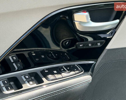 Синій Кіа Niro, об'ємом двигуна 1.6 л та пробігом 92 тис. км за 19700 $, фото 14 на Automoto.ua