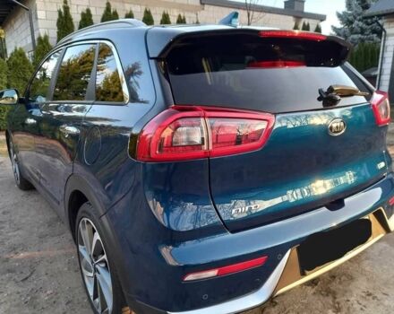 Синий Киа Niro, объемом двигателя 1.6 л и пробегом 78 тыс. км за 10499 $, фото 5 на Automoto.ua