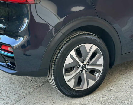 Синий Киа Niro, объемом двигателя 0 л и пробегом 155 тыс. км за 18650 $, фото 45 на Automoto.ua