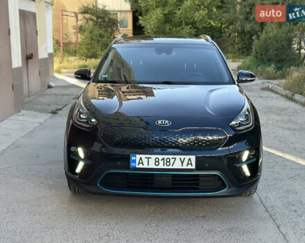 Киа Niro 2019 в Ивано-Франковске на Automoto.ua Синий Киа Niro, объемом двигателя 0 л и пробегом 155 тыс. км за 18650 $, фото 3 на Automoto.ua