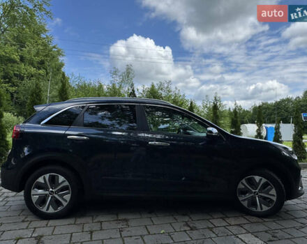 Синій Кіа Niro, об'ємом двигуна 0 л та пробігом 145 тис. км за 16999 $, фото 18 на Automoto.ua