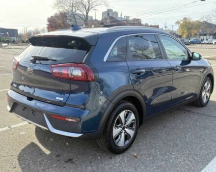 Синий Киа Niro, объемом двигателя 1.6 л и пробегом 40 тыс. км за 12000 $, фото 6 на Automoto.ua