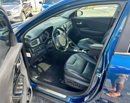 Синій Кіа Niro, об'ємом двигуна 1.6 л та пробігом 46 тис. км за 4000 $, фото 7 на Automoto.ua