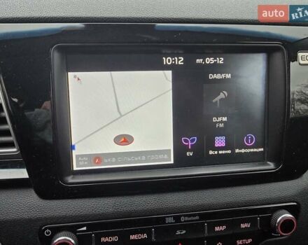 Синій Кіа Niro, об'ємом двигуна 0 л та пробігом 120 тис. км за 18770 $, фото 10 на Automoto.ua