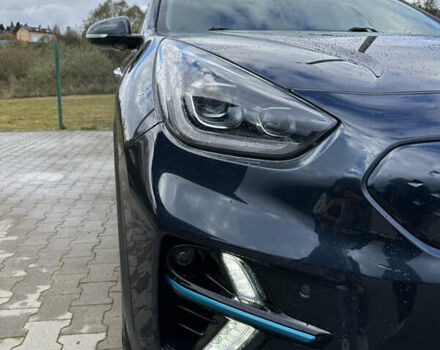 Синий Киа Niro, объемом двигателя 0 л и пробегом 120 тыс. км за 14999 $, фото 2 на Automoto.ua