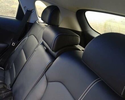 Синий Киа Niro, объемом двигателя 0 л и пробегом 132 тыс. км за 17000 $, фото 2 на Automoto.ua