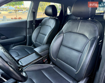 Синій Кіа Niro, об'ємом двигуна 0 л та пробігом 192 тис. км за 17386 $, фото 32 на Automoto.ua