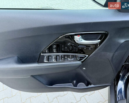 Киа Niro 2019 в Ровно на Automoto.ua Синий Киа Niro, объемом двигателя 0 л и пробегом 187 тыс. км за 17600 $, фото 24 на Automoto.ua